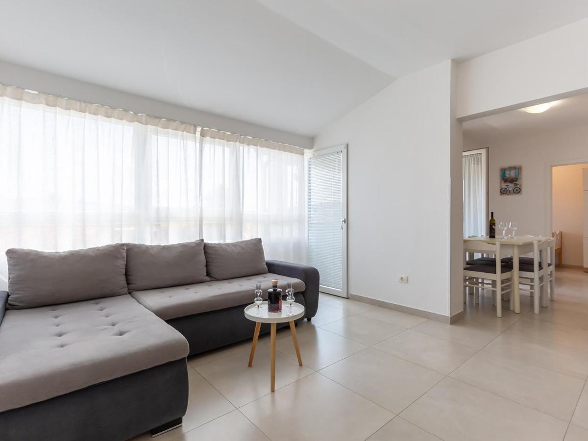Amoroso Apartment 200M From Sea Porec Exterior photo